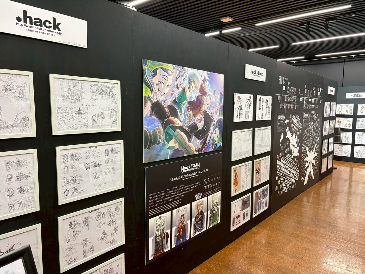 dothack_cc2's tweet photo. 【 #サイバーコネクトツー展 in 山梨】

✨ 山梨会場に新たなフォトスポットが登場！

『.hack//G.U.』シリーズより
📸 スケィスのフォトスポットを展示中！

━━━━━━━━━━
✨『.hack』関連の見どころ
━━━━━━━━━━
🖼️ 歴史と作品を振り返るヒストリーパネル
📸 『.hack』シリーズのフォトスポット
🎨 『.hack//G.U.』20周年描き下ろしイラスト
📂 当時の開発資料

━━━━━━━━━━
🗓️ 開催情報
━━━━━━━━━━
📅 7/18(土) 15:00〜20:00
　 7/19(日) 10:00〜20:00
🏛️ やまなしプラザ オープンスペース（東面）

ぜひ会場へお越しください🙌

🔗 https://t.co/POeWrS1Q8Y
#CC2展 #CC2_30th