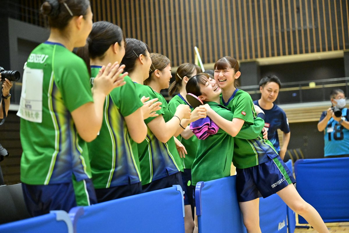 takurepo's tweet photo. #インカレ2026
▼女子決勝第2ステージ決勝
専修大　3-1　日本体育大
　首藤　-3,-9,-10　岩木◯
◯田　4,-8,7,7　西川
◯首藤／遊佐　8,10,10　髙橋／岩木
◯島村　12,3,5　髙橋
　遊佐　-　渡邉

女子は準決勝で優勝候補の愛工大を破った専修大が、勢いもそのままに、決勝でもチーム力の強さを見せて優勝！11年ぶりの優勝、おめでとうございます！

#卓球 #卓球レポート #卓レポ