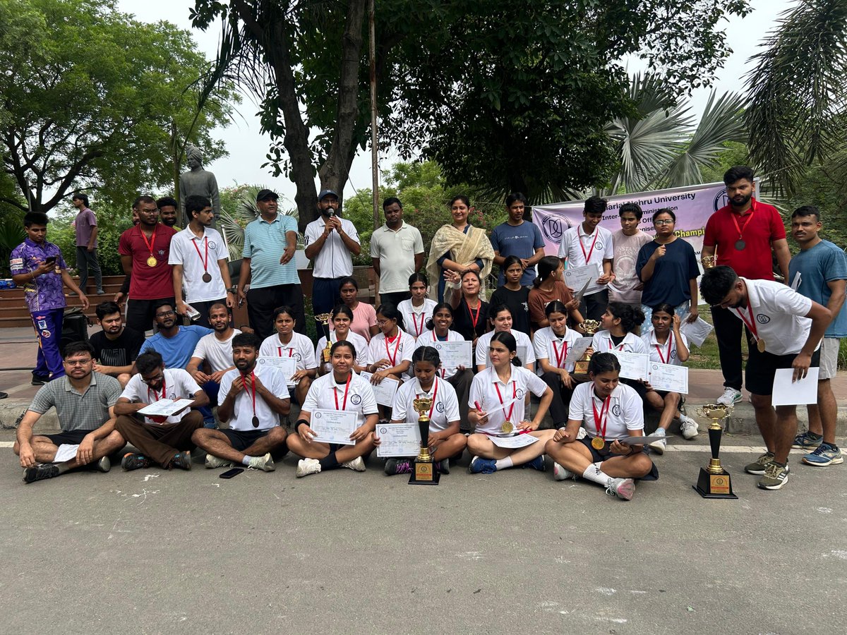 JNU_official_50's tweet photo. Inter-Hostel Cross Country Championship was organised by Sports Office, Inter- Hall Administration.  Barak Hostel girls and Narmada Hostel boys won the overall winner's trophy. The Sports activities are integral part of wholesome developement of student's personality, and developement of fitness conscious youth is a remarkable achievement for University.