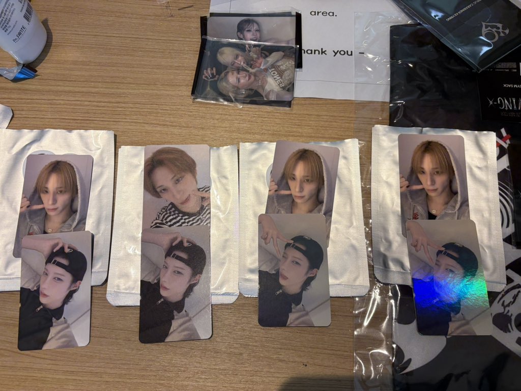 daan_0107's tweet photo. 무티 현 트레카 구해요🥹 사정상 반택만 가능해요! 혹은 첫콘 끝나고 직거래!! https://t.co/fByHr9xudZ