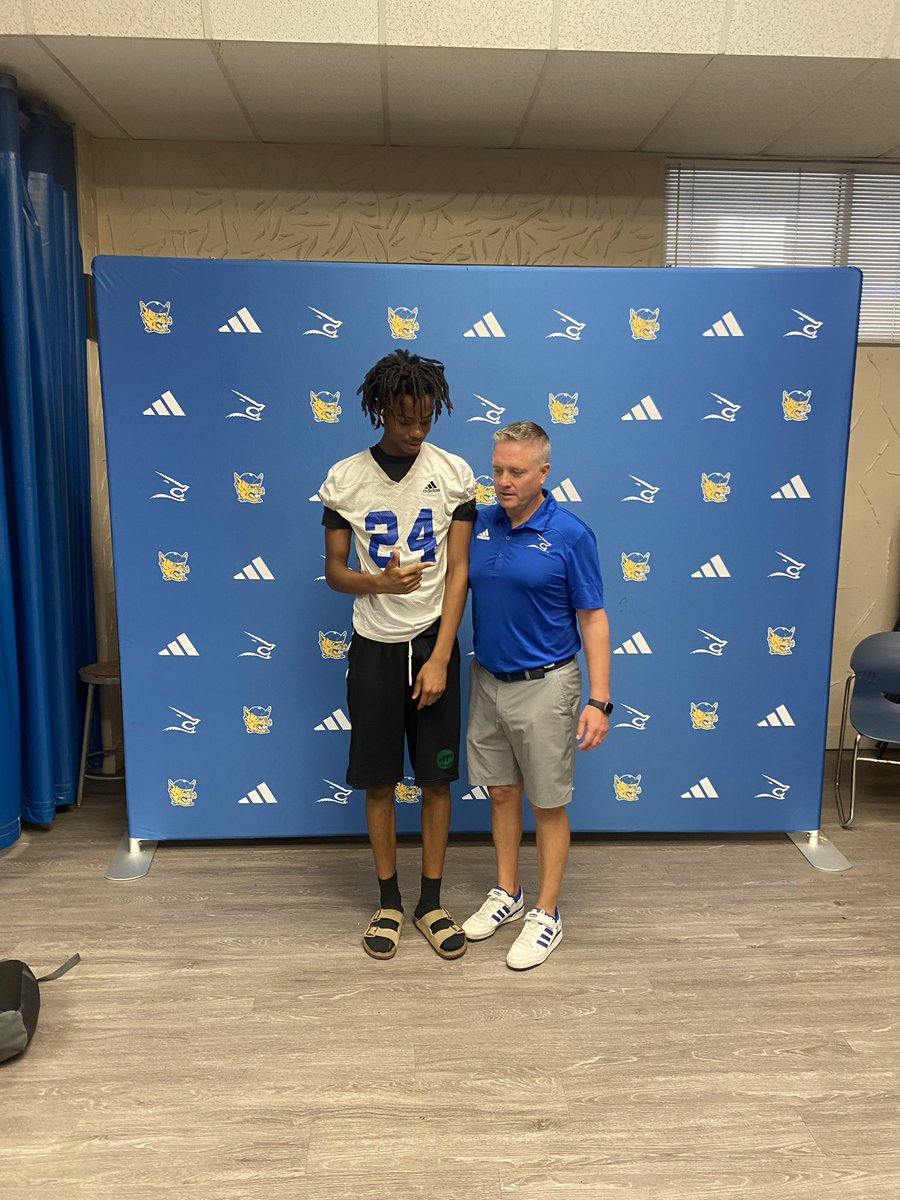 DamonSmith36049's tweet photo. Had a great experience at @JavelinaFB 
Thanks for all the coaches that help me better my game @CoachJm0 @coachscottparr8 https://t.co/hs41Um4JGk