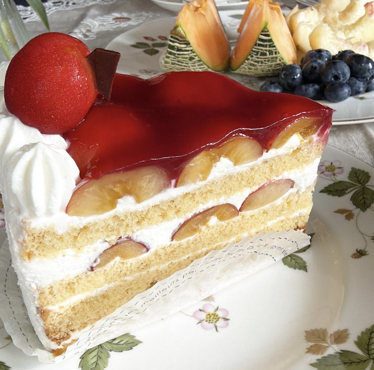 Angela222S's tweet photo. ご無沙汰しております

ジュノハートの
ショートケーキ🍰を

冷たいアッサムの
ミルクティーで
いただきました
ご馳走様でした

皆様ごきげんよう〜😊

#茶好連
#ジュノハートのショートケーキ https://t.co/iml8DCPePB