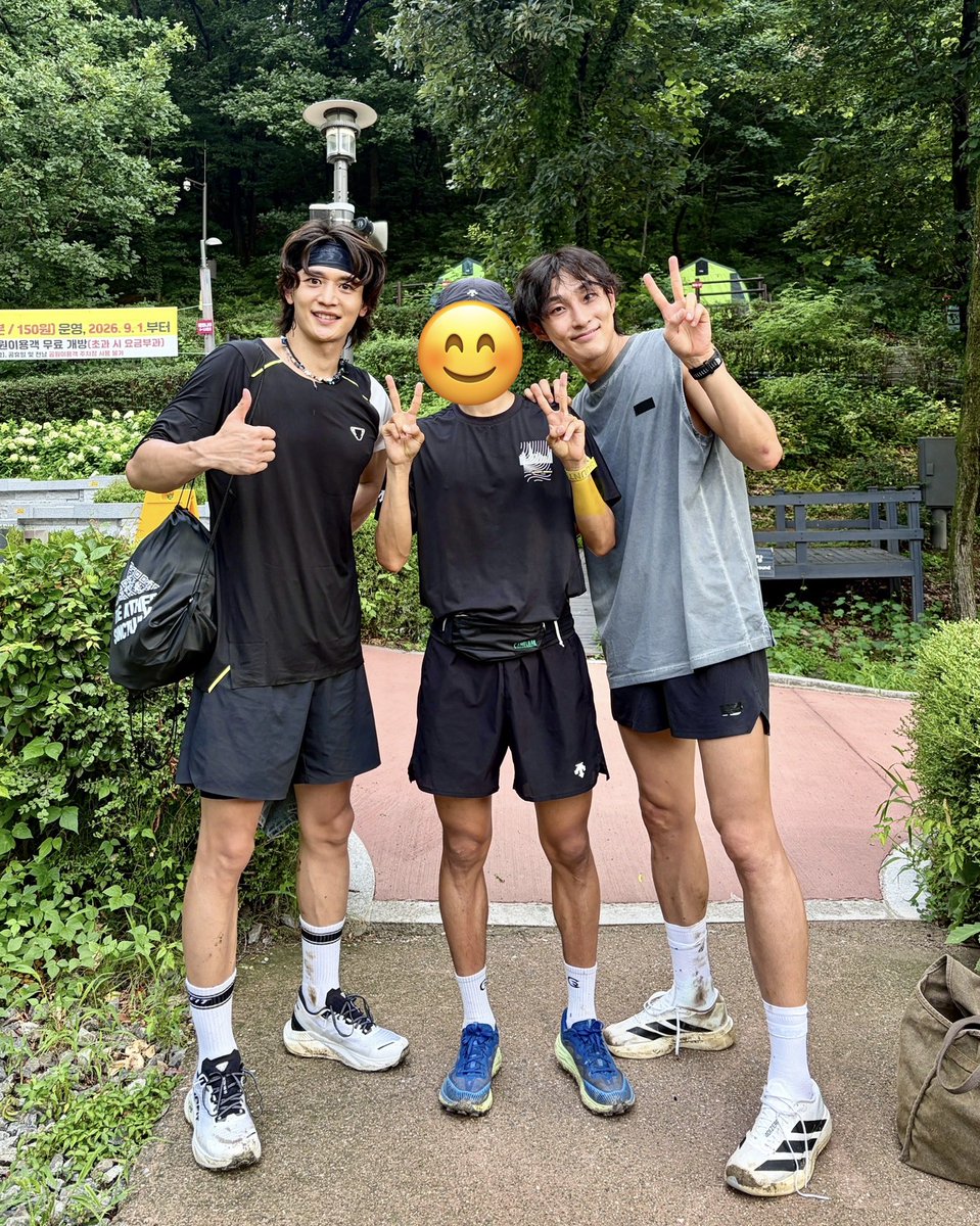 0408_jjong's tweet photo. 민호 나혼산 트레일링 러닝 촬영 감독님 인스타에 민호사진 올려주심!! 극한84 촬영감독님이신듯!! 러닝에 진심인 모습에 감동받으신듯 한듯🥹
(cr sik_0216)
#민호 #MINHO https://t.co/SAS7Zzrk1u