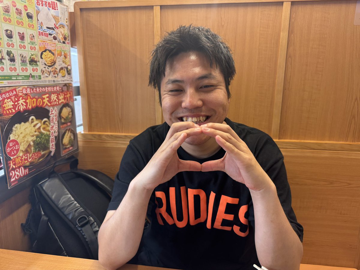 mikim0113's tweet photo. 日本一嫌われてる芸人、はっしーはっぴーと回転寿司に来たら、店に入る前に「金ないんで奢ってくださいね」っていわれた。そういうとこやぞ。 https://t.co/UFDKY0a7yW