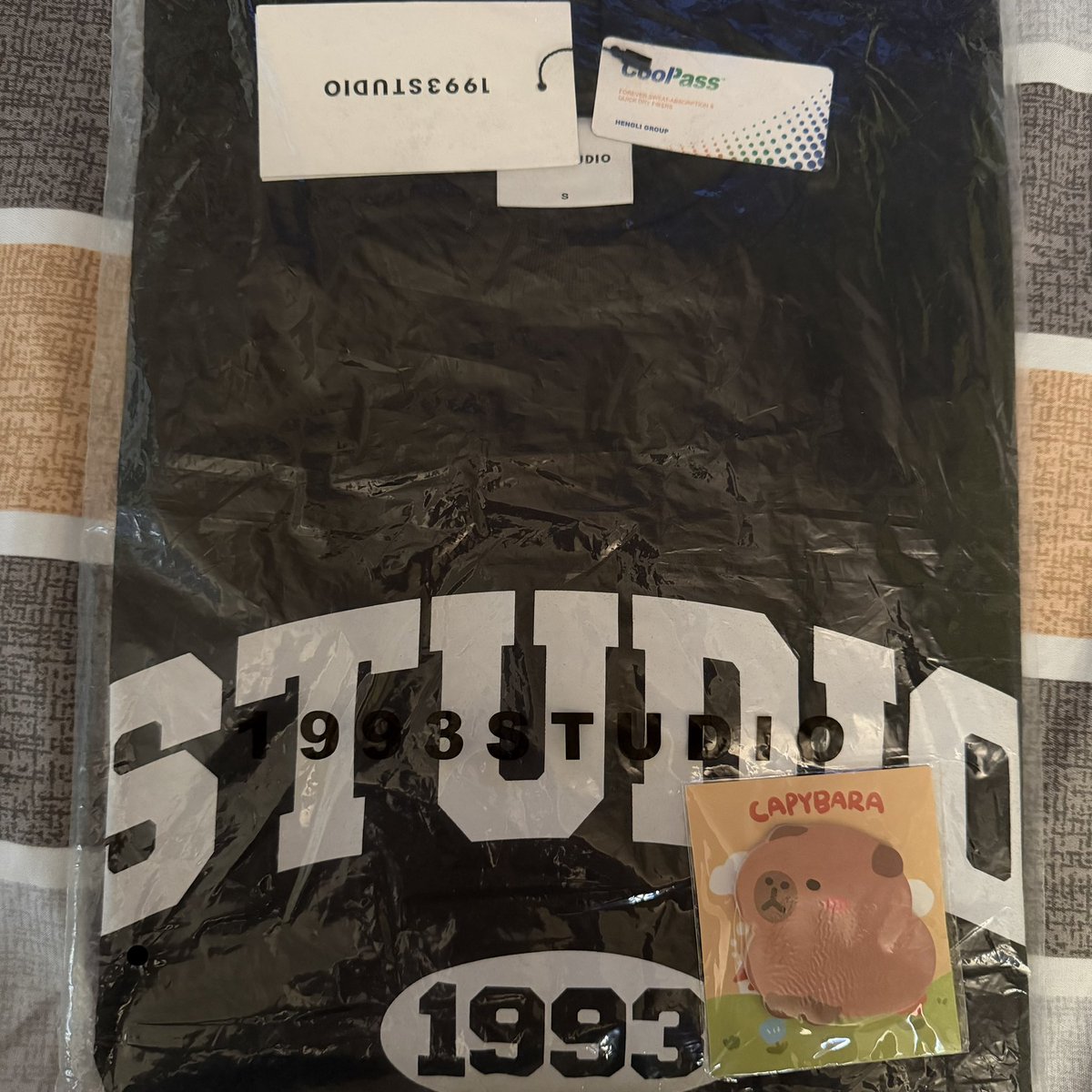 chwerlock's tweet photo. another kr shirt budol thank you so much po @soocutecart 🫶🏻 from inquiry hanggang dumating sobrang smooth lang thank you po ulit for accommodating 🙇‍♀️🤍

#Sooki_Feedbacks https://t.co/mREa1TXB2M