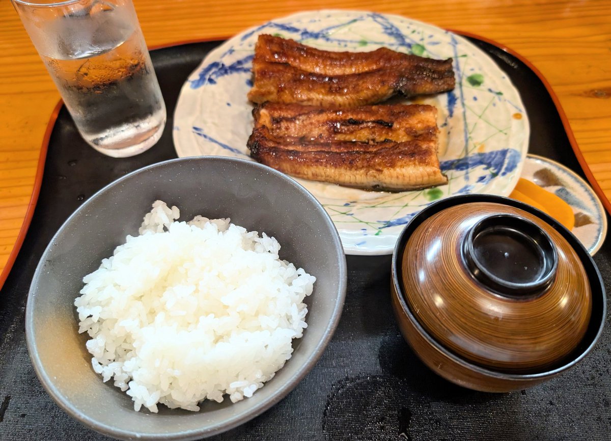 sakuma_mtnt's tweet photo. フライングうなぎ
肉厚でおっきくて美味しかった
自分好みの味🥰 https://t.co/oum6i5eEVd
