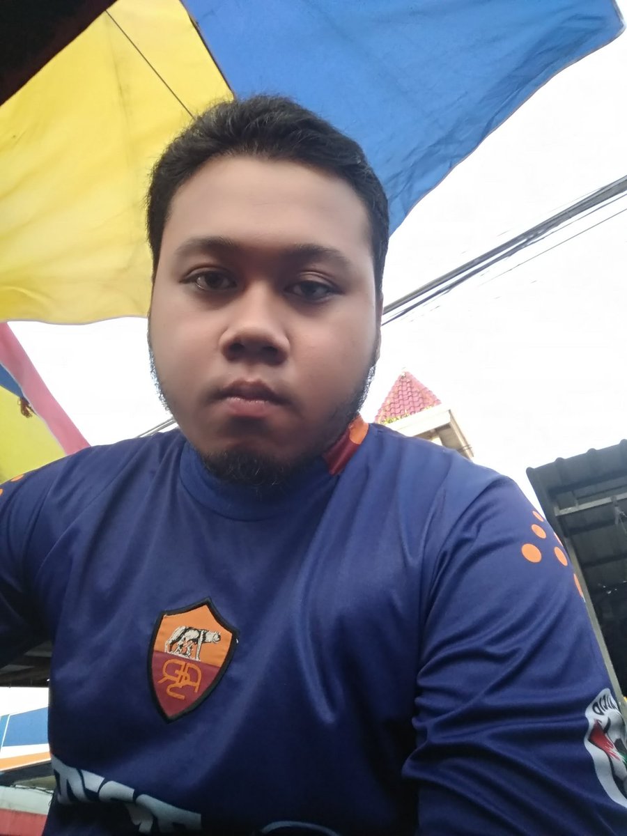 langitsenja300's tweet photo. ini sih pas gw lagi hancur-hancurnya, sehancur-hancur nya gw ya paling hancur waktu itu https://t.co/mI42hIfBzl