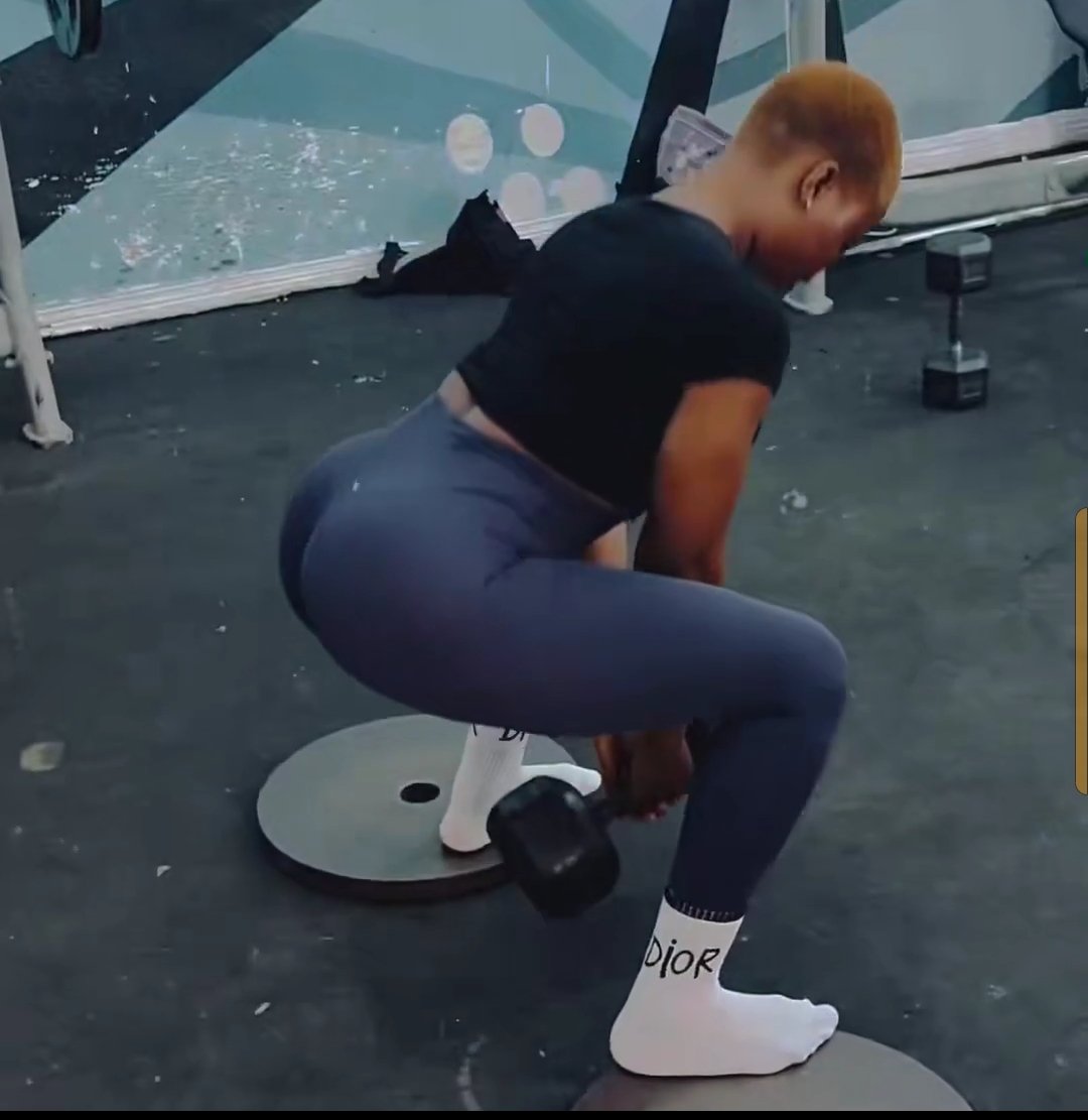 TheRealOnapo's tweet photo. The gym struggle is real, but the results make it worth it! Does anyone else feel this level of soreness today? 😅"?? https://t.co/kGwIVptGsZ
