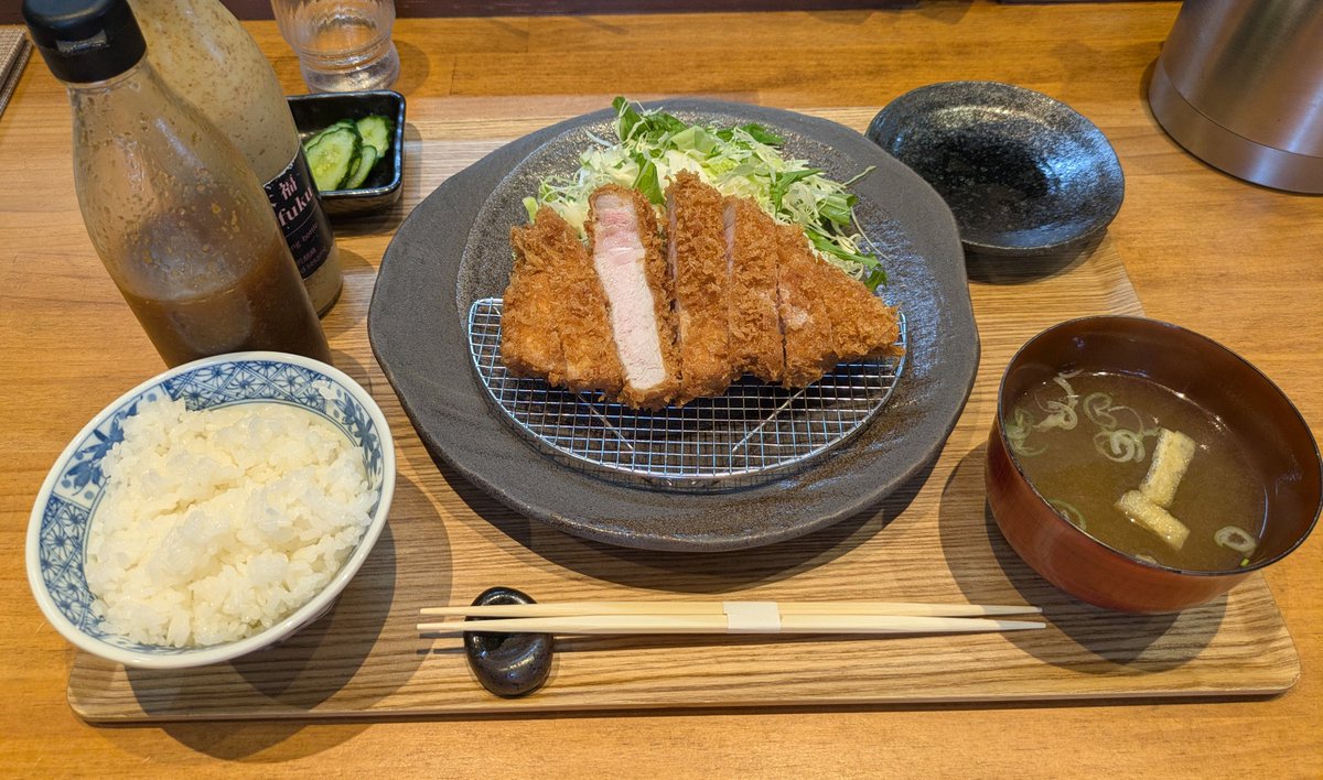 komatsu2012go's tweet photo. 富谷市大清水にある
#とんかつ
#大福
の、JAPANXロース（上）＆エビ定食
歯のメンテナンスをして、洗車をして、コストコの帰りに、こちらに。コメントなんて、いらない！素敵なお店に出逢うことができました！
#お初店
#たまぁ〜にとんかつ https://t.co/1GKb9XsUKc