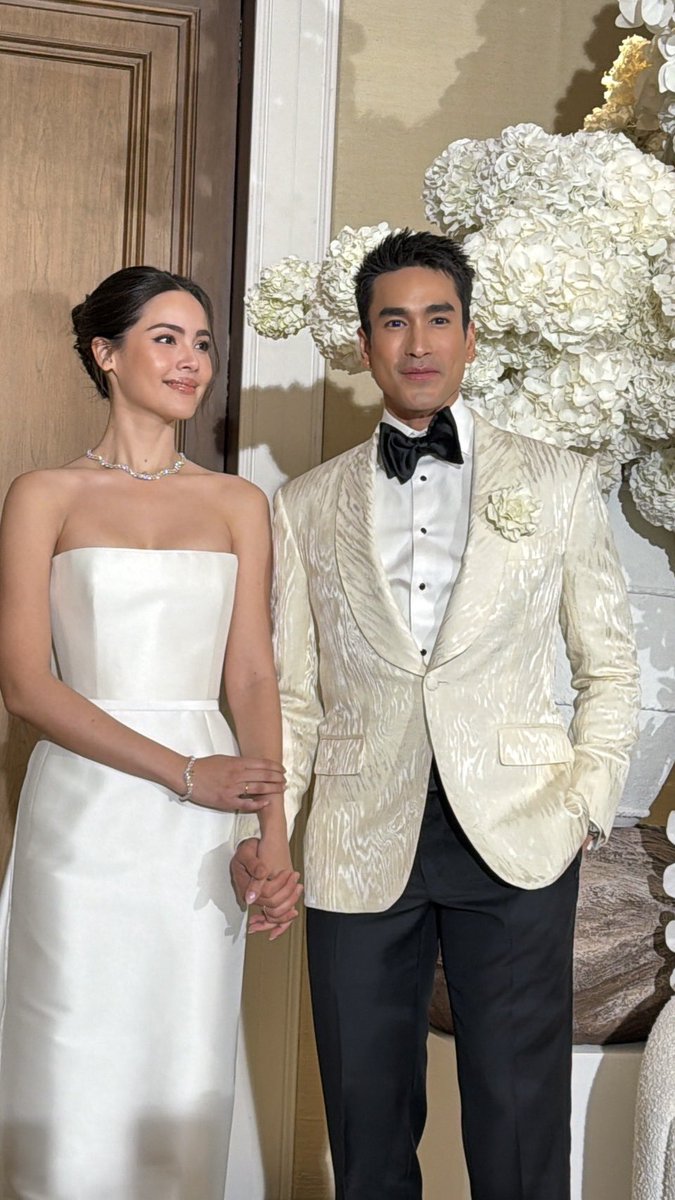 tvpoolsocial's tweet photo. ณเดชน์ - ญาญ่า กับการแต่งงานครั้งที่ 3 ที่กรุงเทพ สวยงามดุจเจ้าชายเจ้าหญิง

#ณเดชน์ #ญาญ่า #nyเขยนอร์เวย์สะใภ้ขอนแก่น https://t.co/iIGwHfqbio