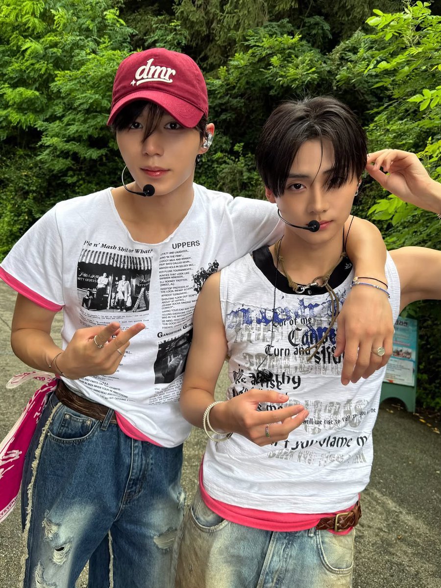 ALD1_GLOBAL's tweet photo. [PHOTO] 260718 | INSTAGRAM 

ALD1 in Caribbean Bay 🌊

🔗: https://t.co/R52aOjHoiE

#ALPHADRIVEONE #ALD1 #알파드라이브원 https://t.co/7kkgJASlh1