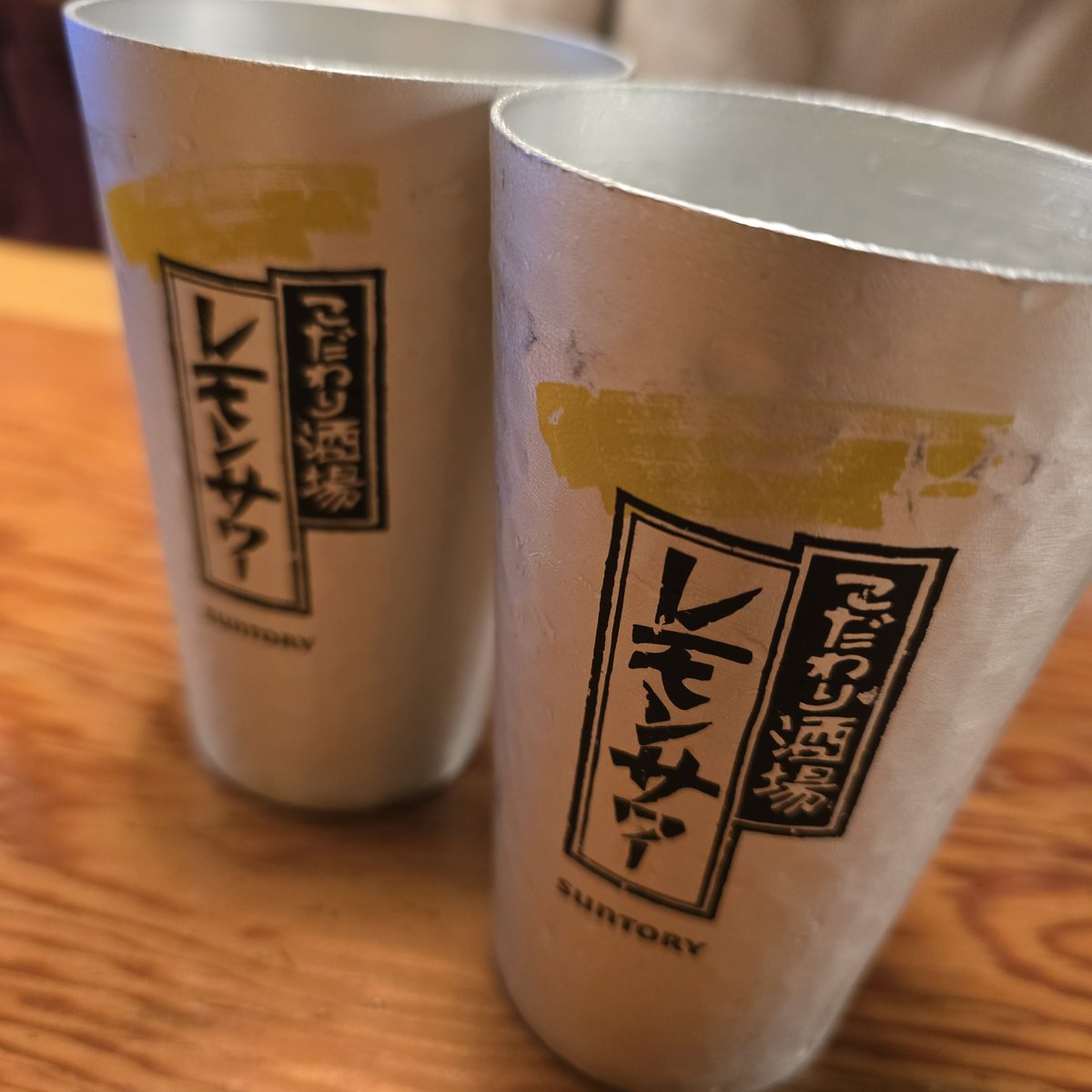 insttttttanto's tweet photo. 串カツ田中ではメガ2杯と普通2杯しか飲めなくて物足りなかったら次ワインのみ行く前の繋ぎでトリキきた https://t.co/TS8d1zHzBV