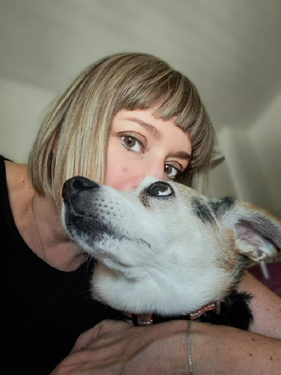 brunochedog's tweet photo. Sono giornate dure di ospedali, funerali e addii improvvisi, ma mai come ora la vita ricorda quanto sia importante il bene vero, che resta e sostiene quando tutto crolla. Chi sceglie di non esserci e aiutare gli altri, semplicemente non esiste (noi esistiamo tantissimo) https://t.co/pG0pDKUiag