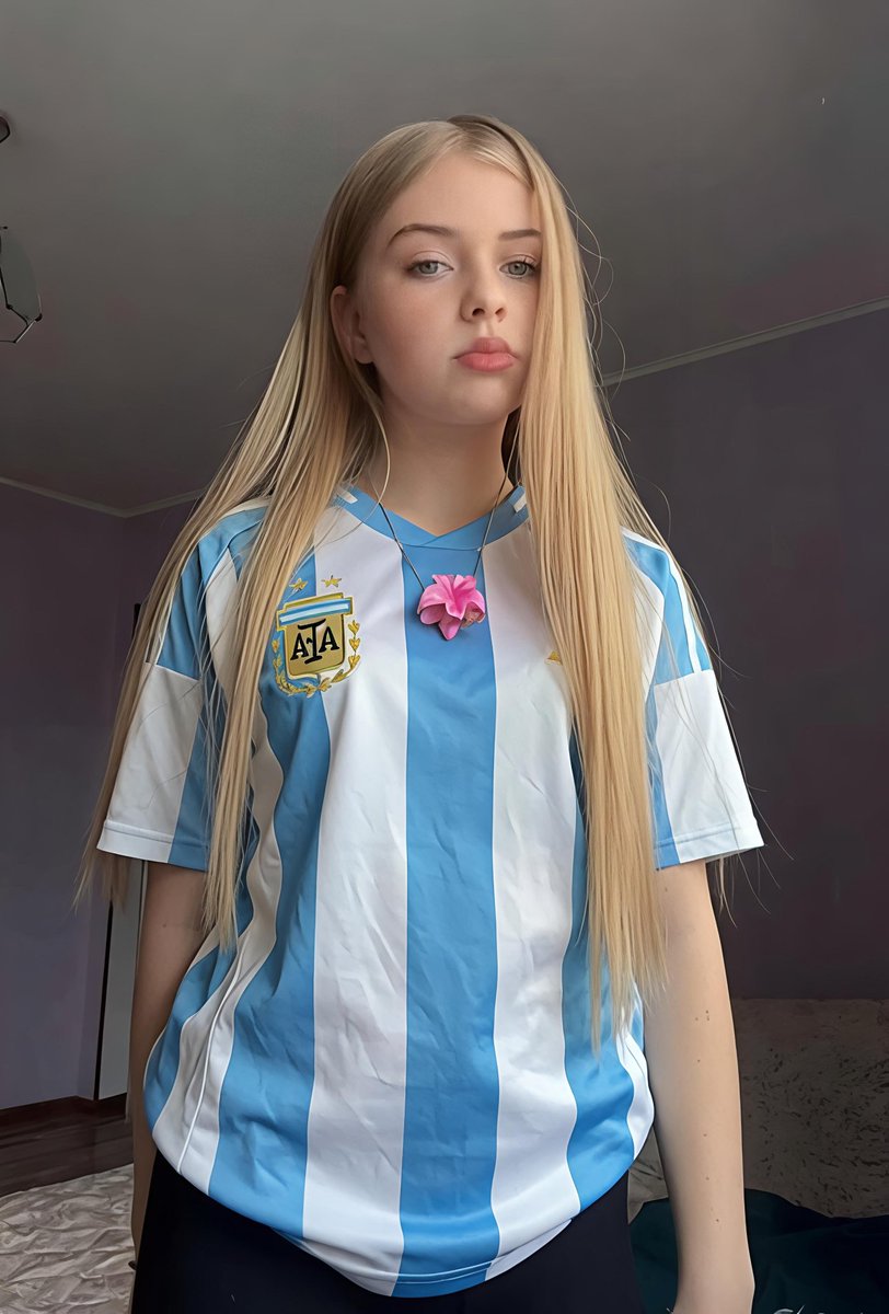 dasha_yourxxx's tweet photo. Supporting Argentina all the way 🇦🇷💙🤍 https://t.co/kE2TpyjYCy