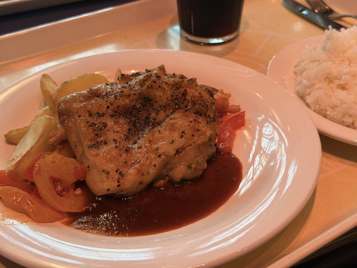 TAKI_23ran's tweet photo. 昼飯 https://t.co/eexewRHhun