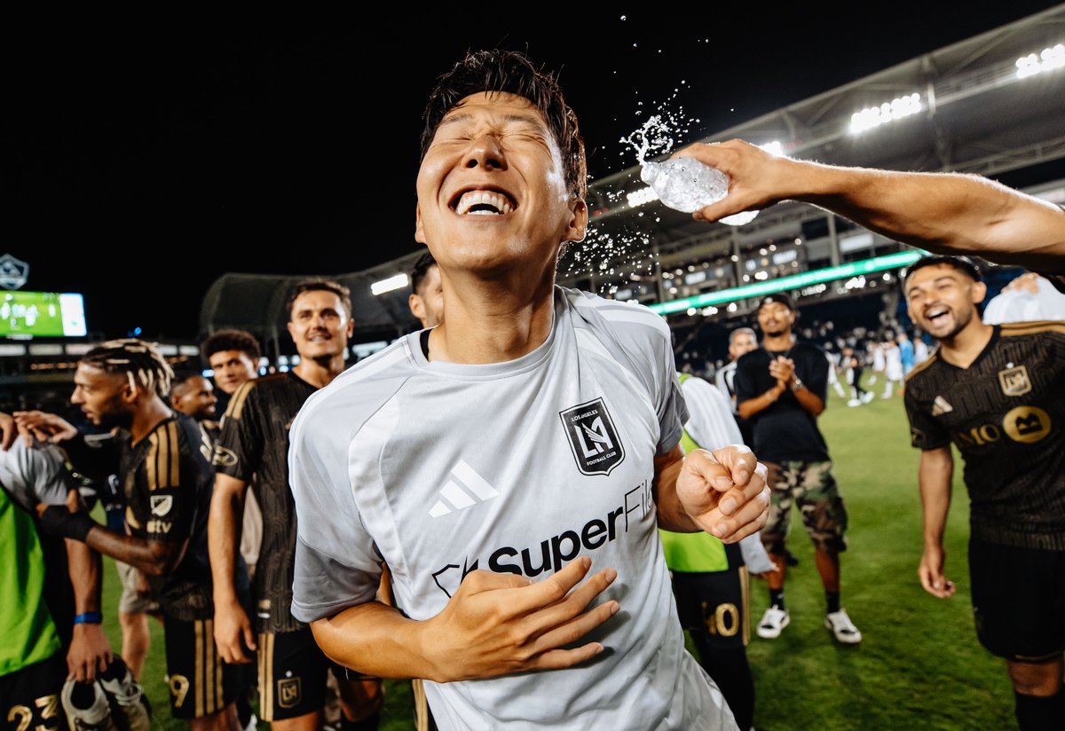 LAFC's tweet photo. Good morning Los Angeles ☀️ https://t.co/KGKwBXdegy