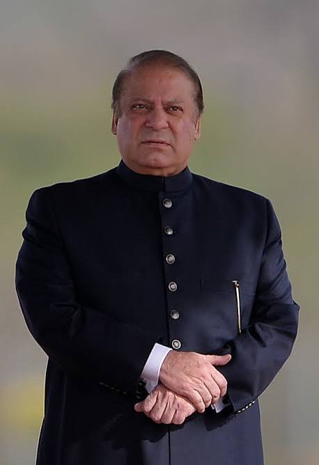 hamidkhanadv's tweet photo. ان تینوں میں سے جب بھی کوئی اینٹی سٹیبلشمنٹ ہوا مشہور ہو گیا عوام نے ساتھ دیا 

اور جب بھی کوئی اسٹیبلشمنٹ کی چھتری نیچے ایا غیر مقبول بھی ہوا عوام نے ساتھ بھی نہیں دیا 
اس کی وجہہ
#سلیکشن_مافیا_نامنظور
#فضلو_معافی_مانگو
#آئین_شکن_مقدس_گائے
#مولانا_شان_پاکستان
#حلف_نبھاؤ_بارڈرجاؤ https://t.co/d65fiuxvzO