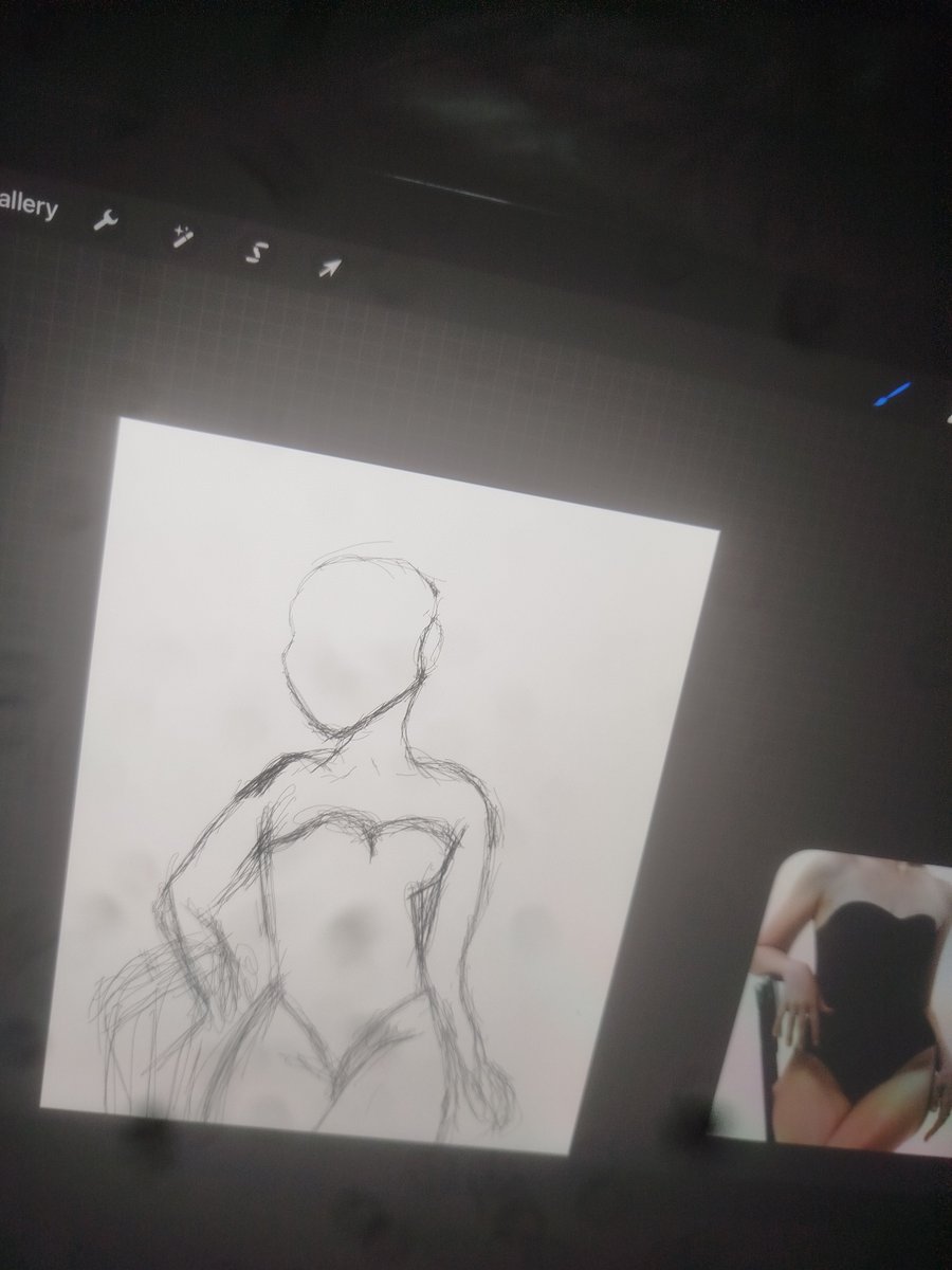 LittleFernNotes's tweet photo. What is up with this sketch 😭 https://t.co/s5DuNPkbJv