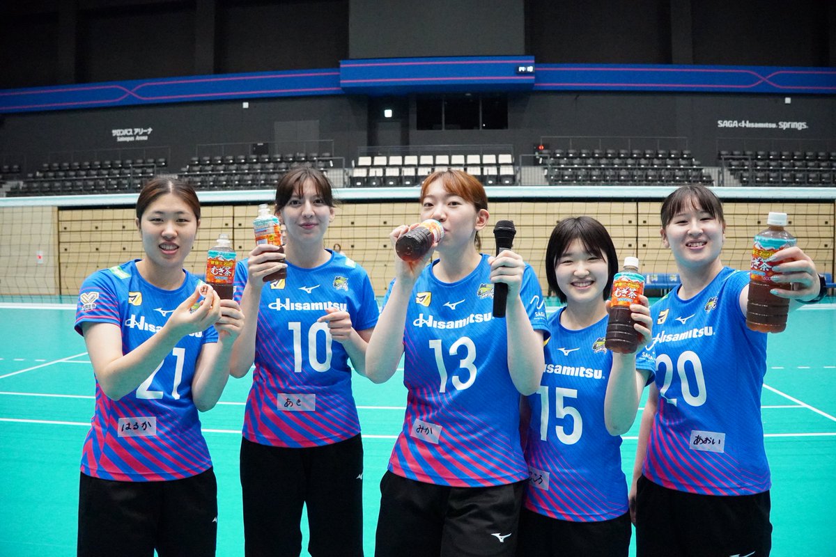 springsofficia1's tweet photo. 鳥栖市内の小学生58名を対象に #籾井あき 選手、#吉武美佳 選手、 #山下遥華 選手、 #高橋葵 選手、 #仙波こころ 選手によるバレーボール教室を開催しました🏐やってみよう！！と沢山の挑戦をしてくれる姿を見て私たちも挑戦してみる大切さを皆さんから教えてもらいました😌 一緒にやっとことを思い出しながらこの夏、沢山のことに
挑戦してみてください‼️
参加してくれたみんな、ありがとう✨
また会いましょう🤝💙

#SVリーグ #バレーボール #volleyball