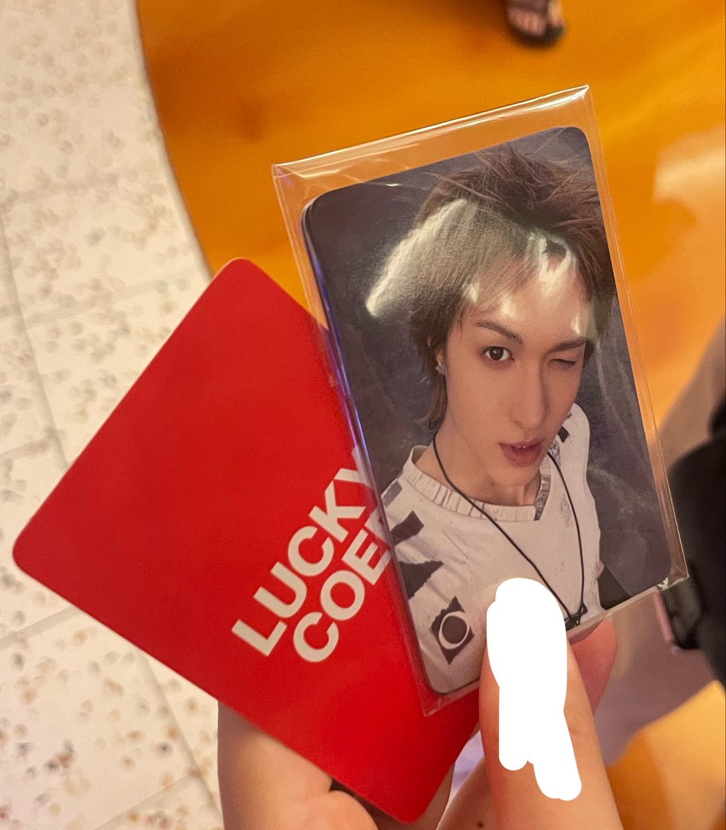 msmetetia's tweet photo. ㄹㅈㄷ 천사 @hyengbv 언니가 럭키 코어 뽑고 각자 최애 기부해줌🥹🫶🏻🫶🏻 https://t.co/NuZbmGGfjr