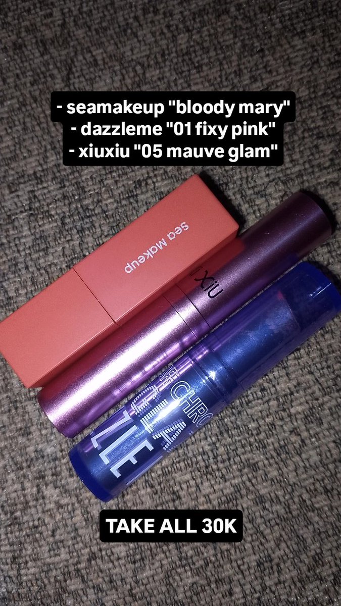 bwatbelanja's tweet photo. 3 LIPPIES 30K ONLY! 

baru dipake swatch ditangan https://t.co/ILAxZ1SJtn