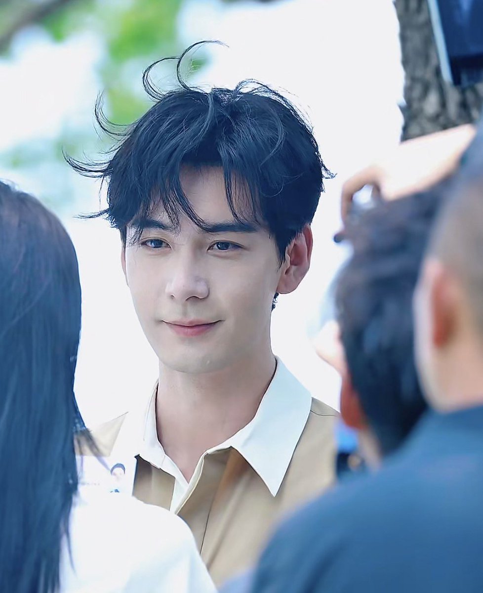 xingxutwt's tweet photo. his hair lol??? 😂 https://t.co/39lJYG4DZf