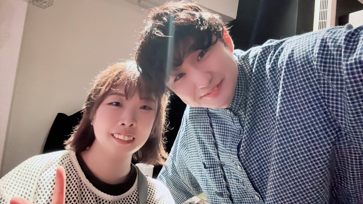 skara820's tweet photo. 気がついたらお互いアラサーになり、2年半の空白ももっと空いてたかと感じるくらい会っていた時間は濃かったんだなと。

段々会話も疲れが取れないとか言い始めてるw
でもそれくらい気楽に話せる人がいるのは凄くありがたいことです。

@0624Mkmkt https://t.co/SC03QnzmDZ