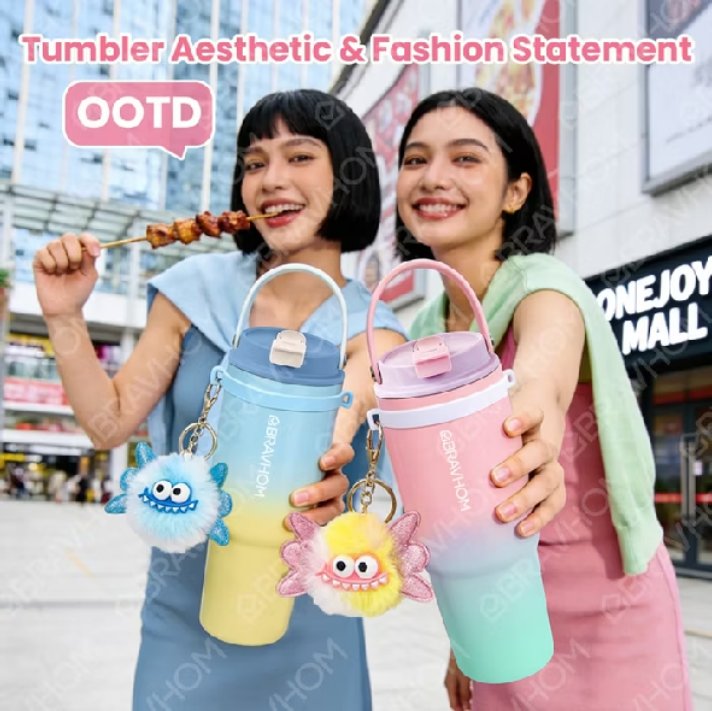 tsatasya's tweet photo. HUAAA NEMU TUMBLER cantik bgt 🪷 warnanya itu loh gradasi gemezz 🤏🏻🫠 menarik perhatian ada bonekanya juga... awet tetep dingin/panas ko airnyaa walau sudah berjam jam 💤🧃

🛒https://t.co/2A5veeFytn https://t.co/fY7u5bghT7