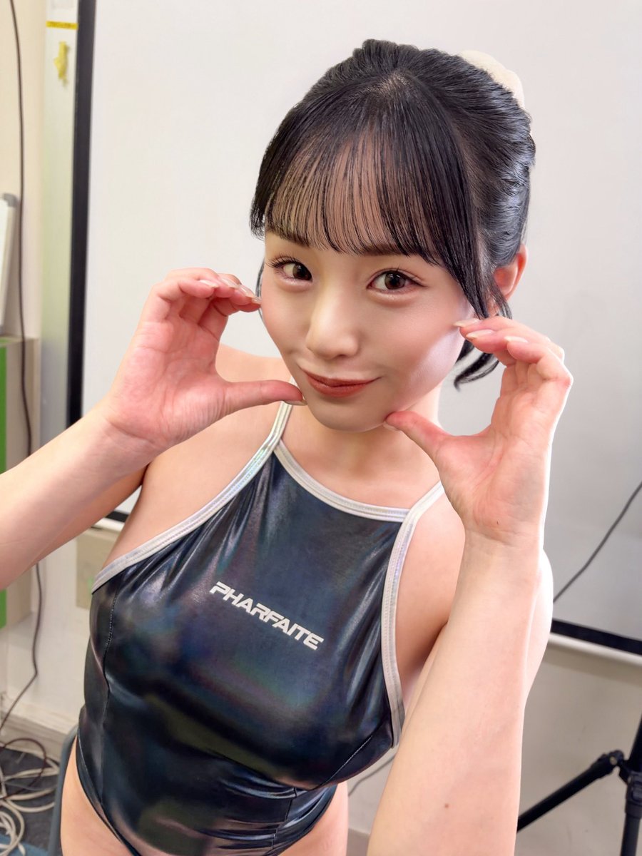 Tsukumo_aya's tweet photo. チェキ会ありがとうございました！！

お話し好きだからみんなを巻き込んで話しちゃったけど大丈夫だったかな？！🥹
よる友はみんな優しいし楽しい人が多いから会えるのが生きがいです🌱
また8月を楽しみにお仕事頑張ります！

8月のソフネットさんのリリイベですが
8/26（水）でした…！！！
またイベルトに載り発券日が決まり次第
告知させていただきます！
本当にありがとう…！！！
