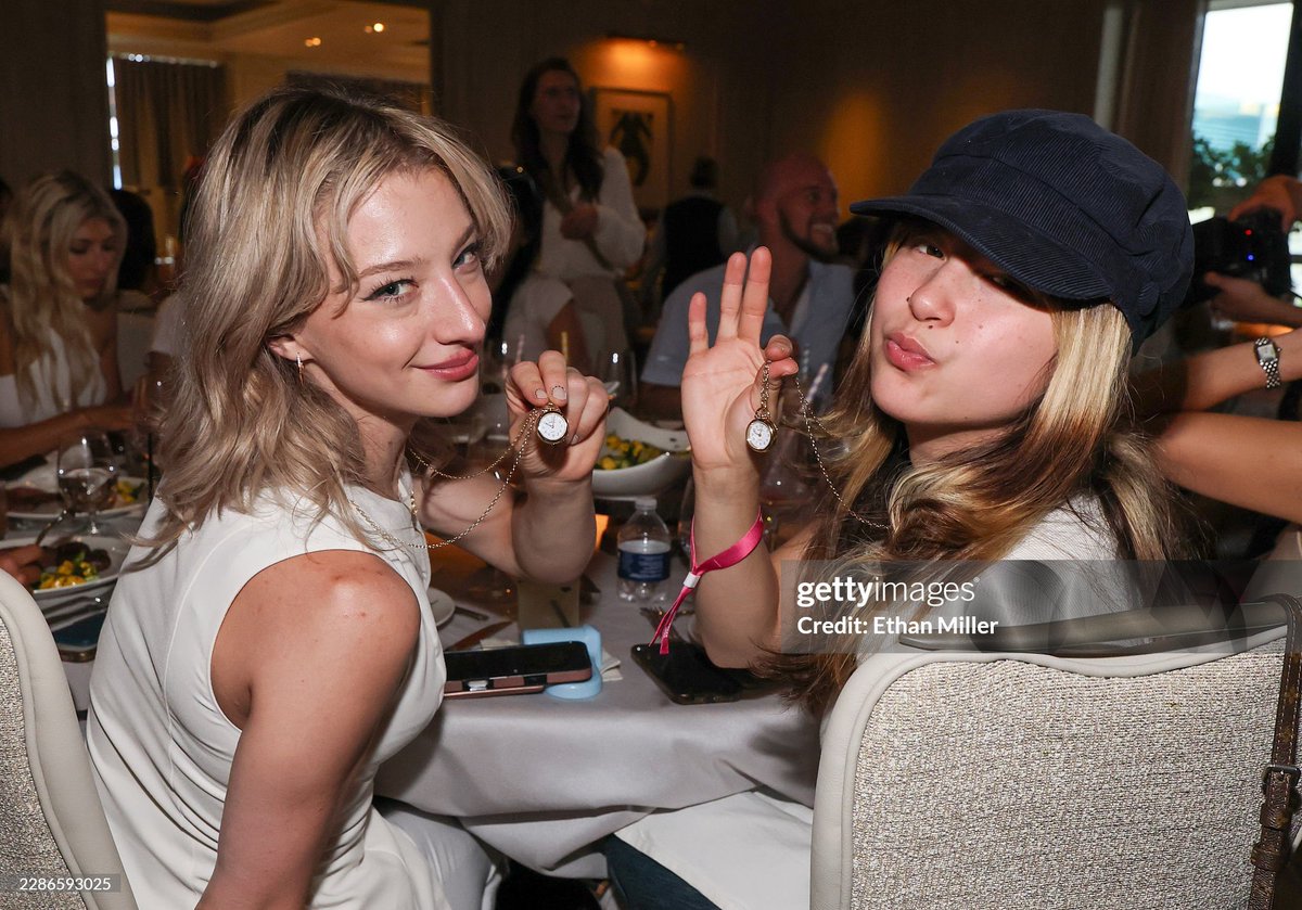 alysaaupdates's tweet photo. Alysa and Amber at VIP athlete dinner inside The Cosmopolitan of Las Vegas during Flavor Flav’s SHE Weekend! 

📸: Ethan Miller https://t.co/WJyswnuKCV
