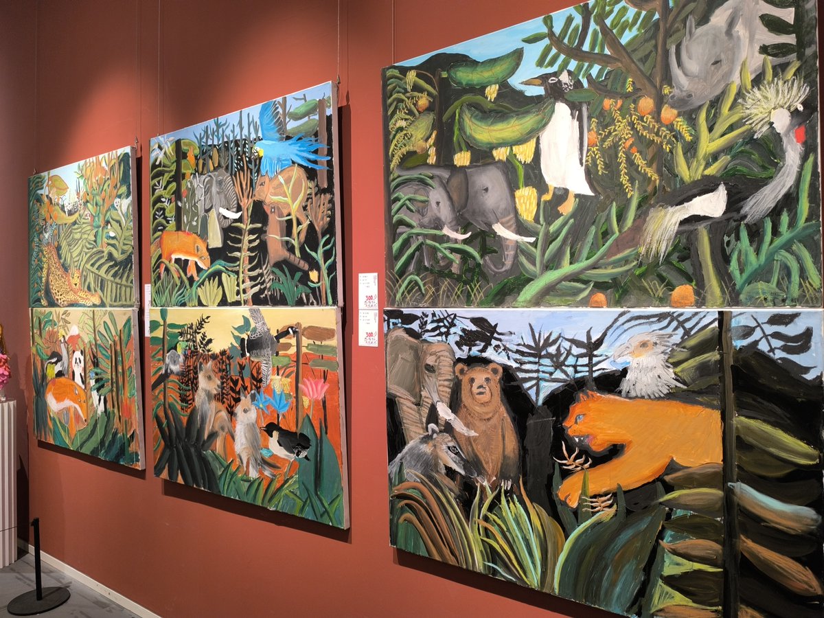 ppt871's tweet photo. Immersed in a live brushstroke performance at the downtown gallery—watching a canvas bloom with vibrant colors in real time, this is art that breathes right in front of you!， https://t.co/9KVKaO35xz