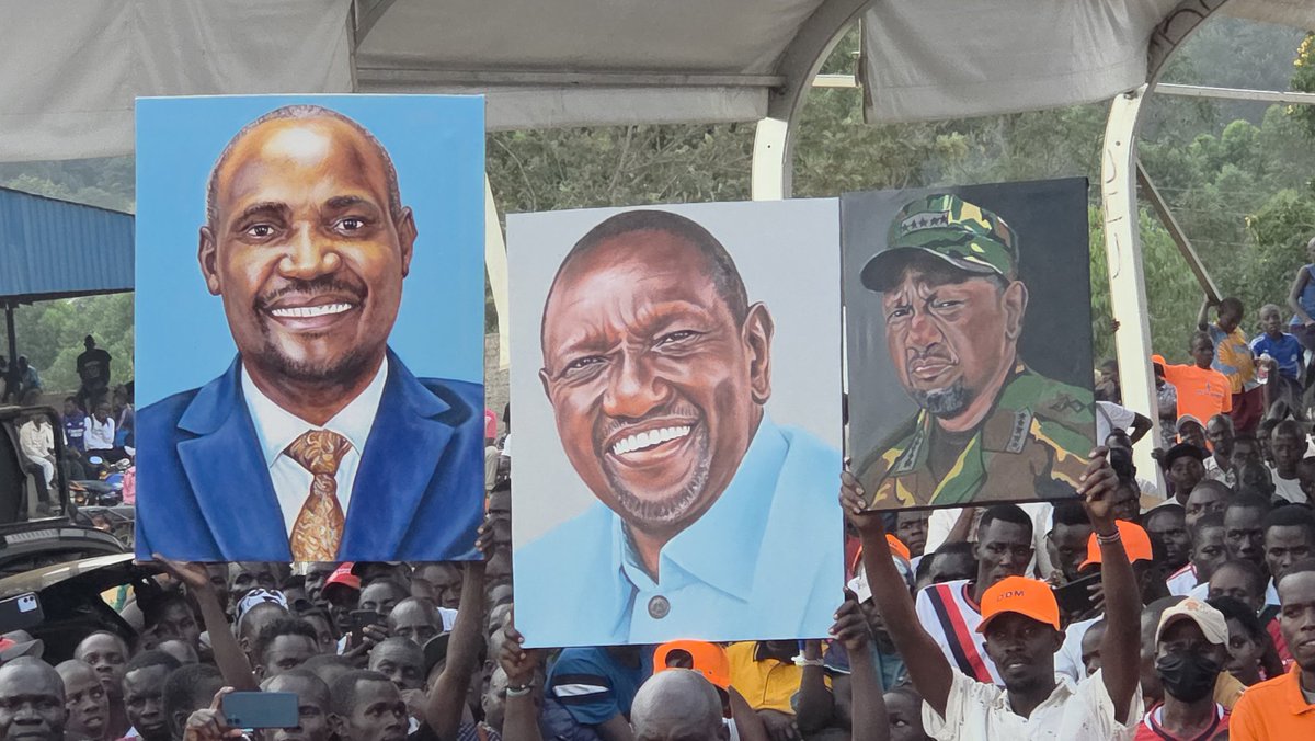 JohnMbadiN's tweet photo. When the Lakeside is genuinely in love, every action is organic! Asanteni Migori Town. https://t.co/2k3gqTUUh3