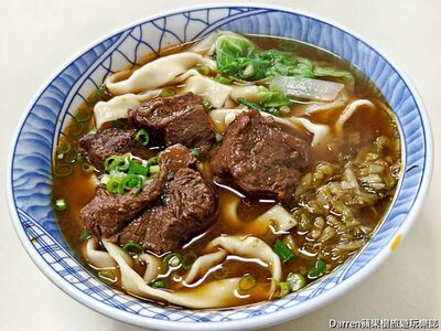 jackchau30's tweet photo. 在地人愛這味！老字號牛肉麵湯頭醇厚 #土城美食 #老字號牛肉麵 #中藥湯頭
https://t.co/UPxtar5dru https://t.co/kCTtul8WOy