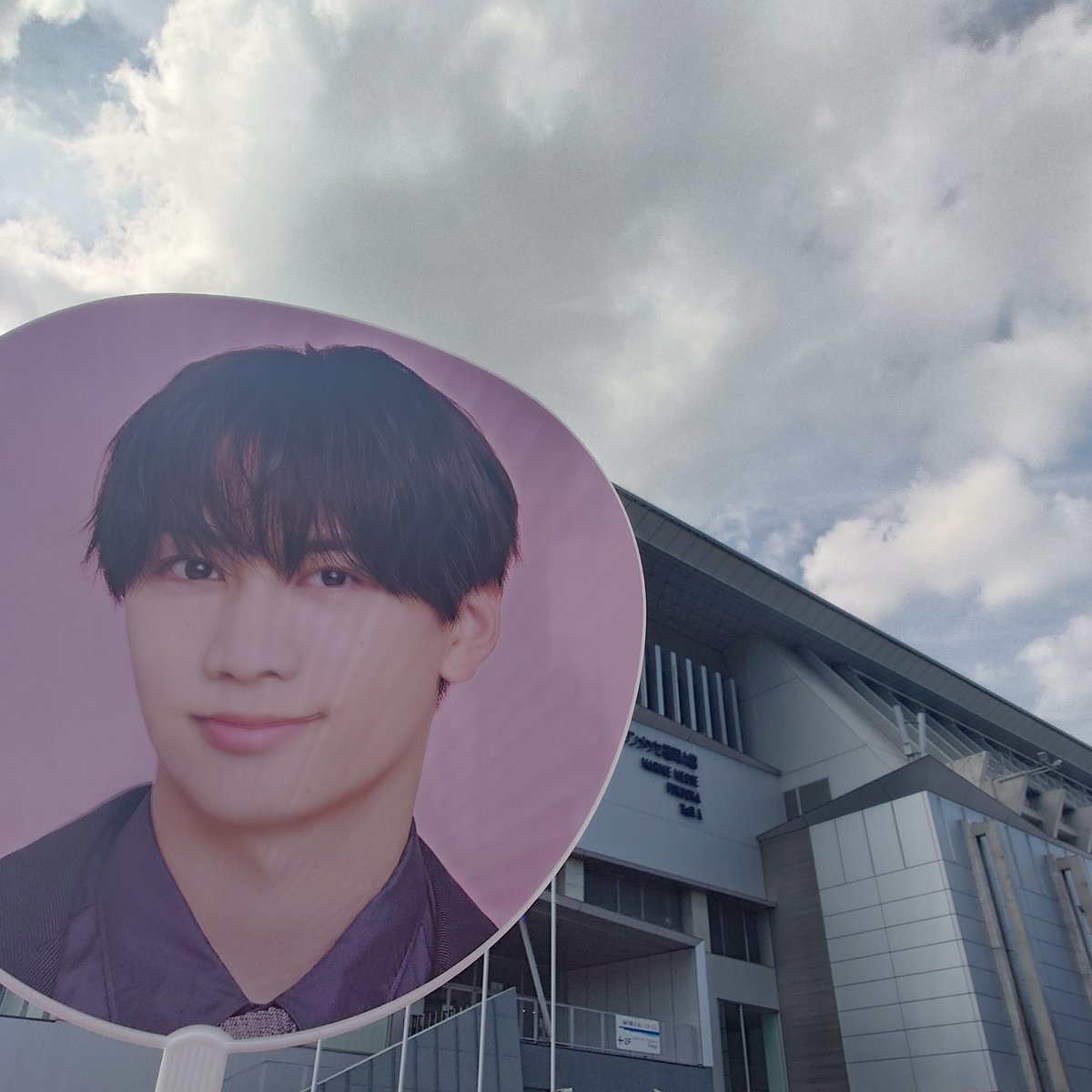 comme_2024's tweet photo. なにわ男子 LIVE TOUR 2026 ND⁵
マリンメッセ福岡
楽しかったぁ💙💜
復活当選してくれたお友達がバクステ目の前のお席をGET🤩ありがとう！！
近くでカワイイ見れて最高でした✨ https://t.co/JreshXYFwJ