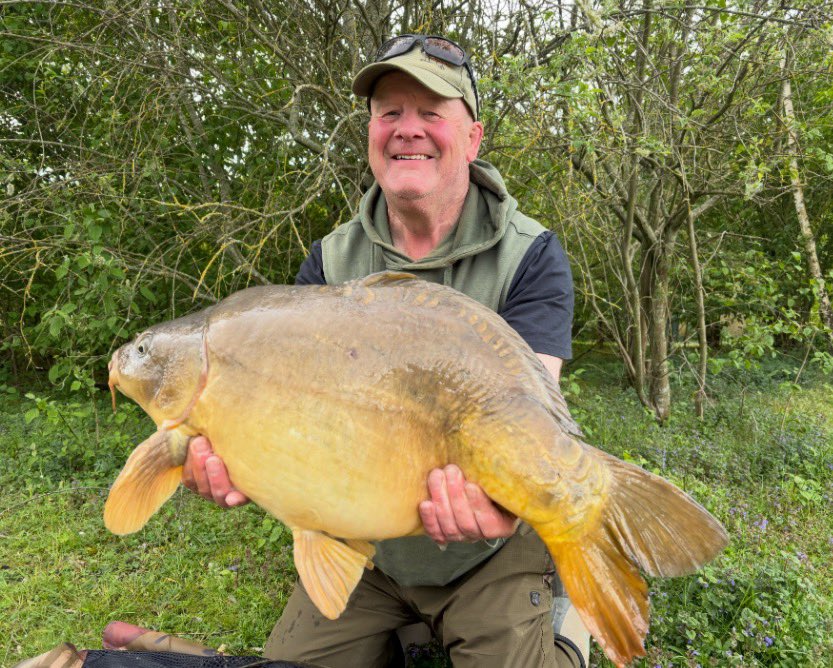 PukkaSquirrelB's tweet photo. John with a chunky one SS4 20mm via throwing stick Sweet Candy Pop Up doing it 🐿️

Pukka 👌 

https://t.co/jJWbCeF2Lu 

#TeamPSB
#PukkaSquirrelBaits
#Pukka https://t.co/wwGdxriXaw