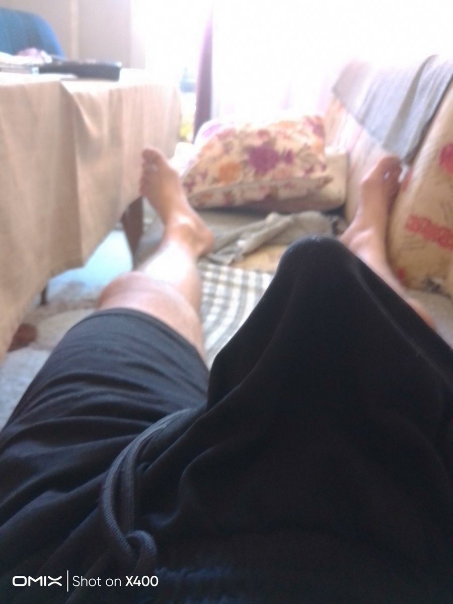 Chuckbass035's tweet photo. gunaydinnn bugünde ıslak uyandikkk https://t.co/8EeGtm4uKf