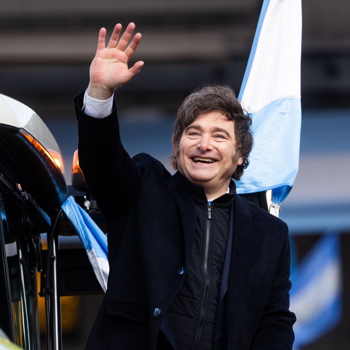 idextratime's tweet photo. 🚨 TERKINI : Presiden Argentina, Javier Milei, telah memutuskan bahwa ia tidak akan menghadiri langsung pertandingan final Piala Dunia 2026 dan lebih memilih menonton dari rumah dinasnya di Olivos, Buenos Aires.

Alasan utamanya adalah takhayul, ia telah menonton semua pertandingan Argentina sebelumnya dari rumah, memakai jaket keberuntungan yang sama, dan tidak ingin mengubah ritual itu agar tidak membawa sial.

📝 AP News