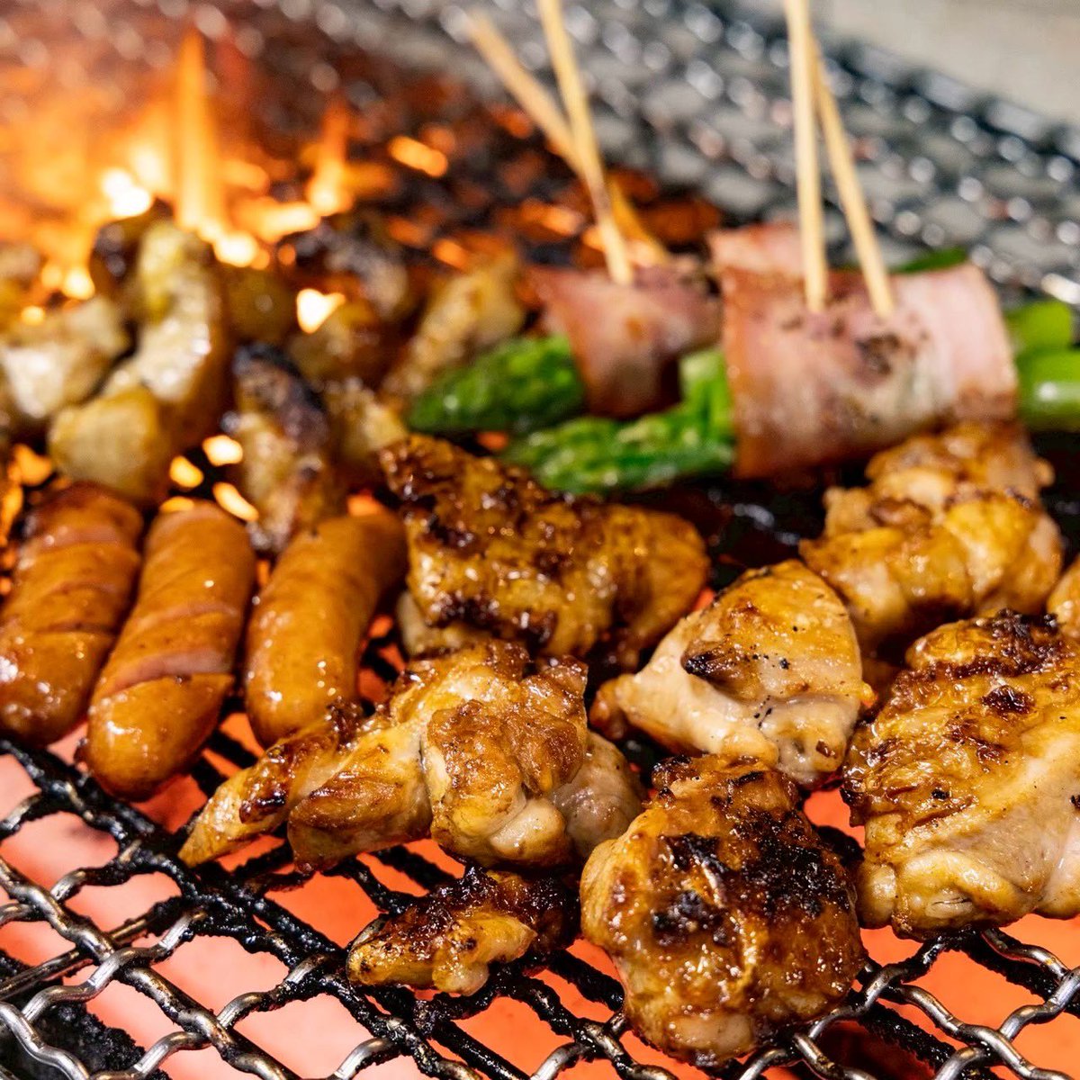toriemon_GALAXY's tweet photo. 🐓昨夜も沢山のご来店🔔
🍻ありがとうございます🙇‍♂️！！

🌃今夜7/18(土)

🍆冷たい揚げ出し🍆ブリ🐟カツオ🐟
🐟サーモン🐟🦑ホタルイカ
🐟〆鯖🌽とうもろこし天ぷら

よしと 24時迄
めみ 18-23
たいが 19-23
ゆうた 24-朝
りきや 23-朝 https://t.co/8msbQgpjZJ