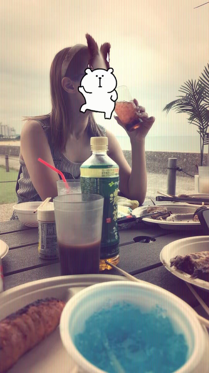 kae_dd's tweet photo. 暑すぎてむり🥵🥵

夏休みスタート🌻🫠
先週海でBBQした🍖♡ https://t.co/XM3KxscTwH