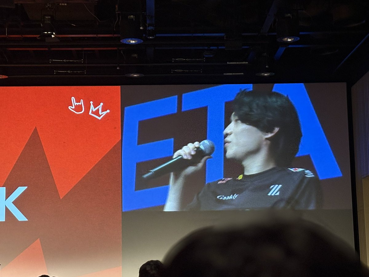 yg7852's tweet photo. 試合後~
yukaF「負けた後はSNSが思ったより凹んでいて逆に凹まなかった」
「UNLIMITが最後だった事よりもあの場面で負けた事が悔しかった」
「日本として1番という事も意識としてかった訳ではない、ANとしてREJECTに世界一を取られた時の方が悔しかった」
「次に切り替えれている」
#ZETAWIN https://t.co/gLRiP7vADA