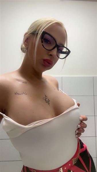 ConnerCelin's tweet photo. Milk me daddy https://t.co/tV8mmGHeSs