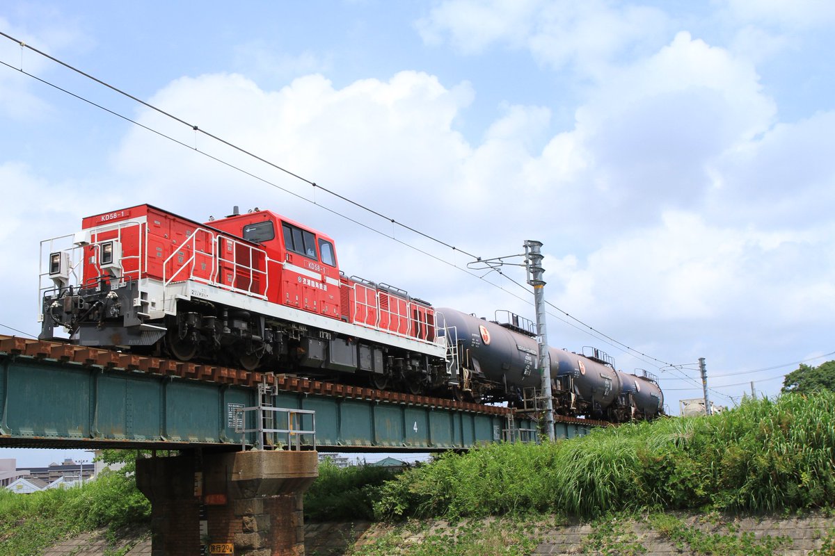 vol24853's tweet photo. 2026.7.18
550ㇾ
KD58−1＋タキ43165＋タキ43138＋タキ43000＋コキ

そろそろ土手の草刈ってください〜！ https://t.co/x1fy7RTyz3
