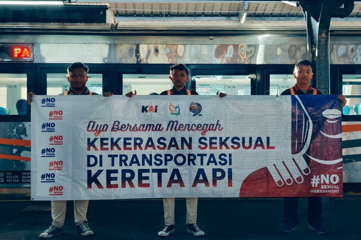 LambeSahamjja's tweet photo. KAI blacklist 19 pelaku kekerasan seksu4l:
- kai catat 19 pelaku ks masuk daftar hitam sepanjang 2026
- semua pelaku laki-laki, 
- kasus terjadi di dalam kereta
- sanksi: nik diblokir, tidak bisa beli tiket kai lagi
- KAI gandeng komunitas railfans jember kampanyekan "berani melapor"