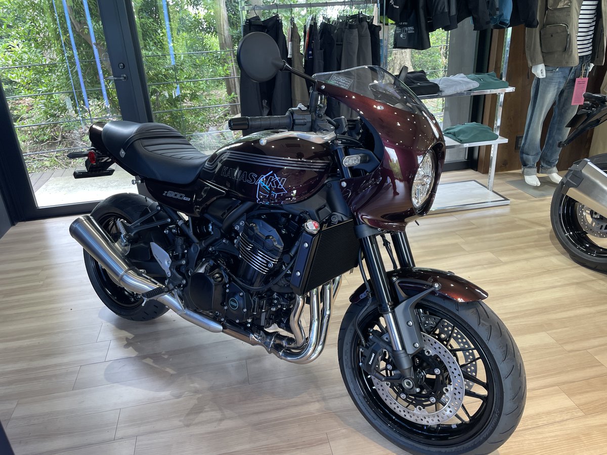 plazatotsuka's tweet photo. 2027年モデルZ900RS CAFEが入荷しました！
店頭展示中です！
その他のグレード・カラーについてもお気軽にお問合せください。

#カワサキ #新車 #z900rs https://t.co/pEOD1qdz9C