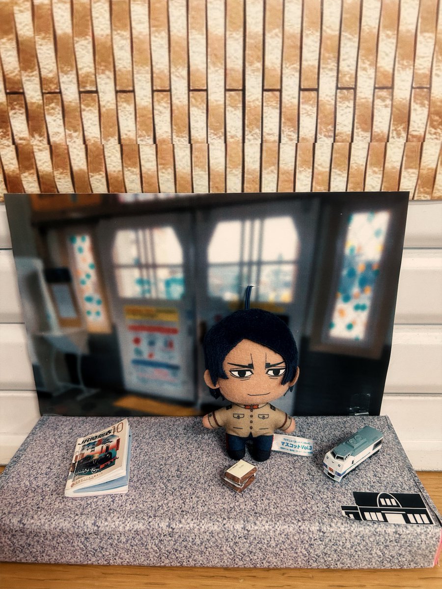 Shane_20512's tweet photo. 大沼公園駅に来てみました
少尉のミニジオラマが（前からあった？）
こういうの嬉しいのう
駅の床、鹿のタイルが可愛かった https://t.co/HsPoQAqJcv