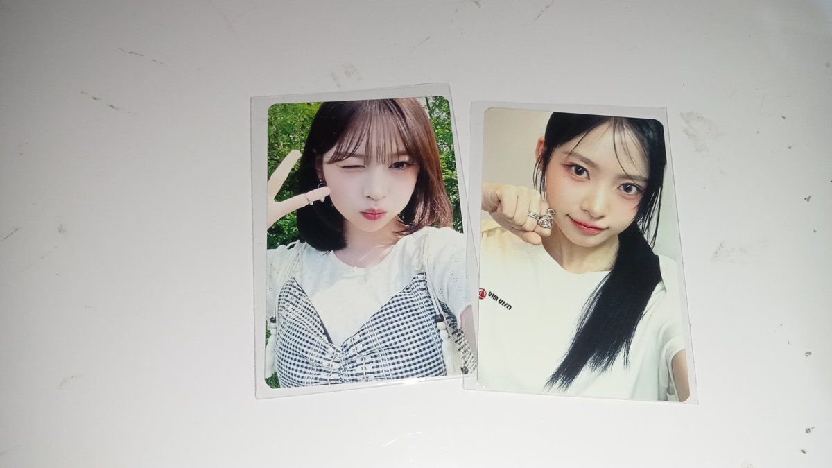 ayuarsymel's tweet photo. #reuploaded New Photocard mail haul: RESCENE 'Dearest' QR Album Dear Ver. PC Liv B, May A + freebies.
@RESCENEofficial https://t.co/L191MkQTb9