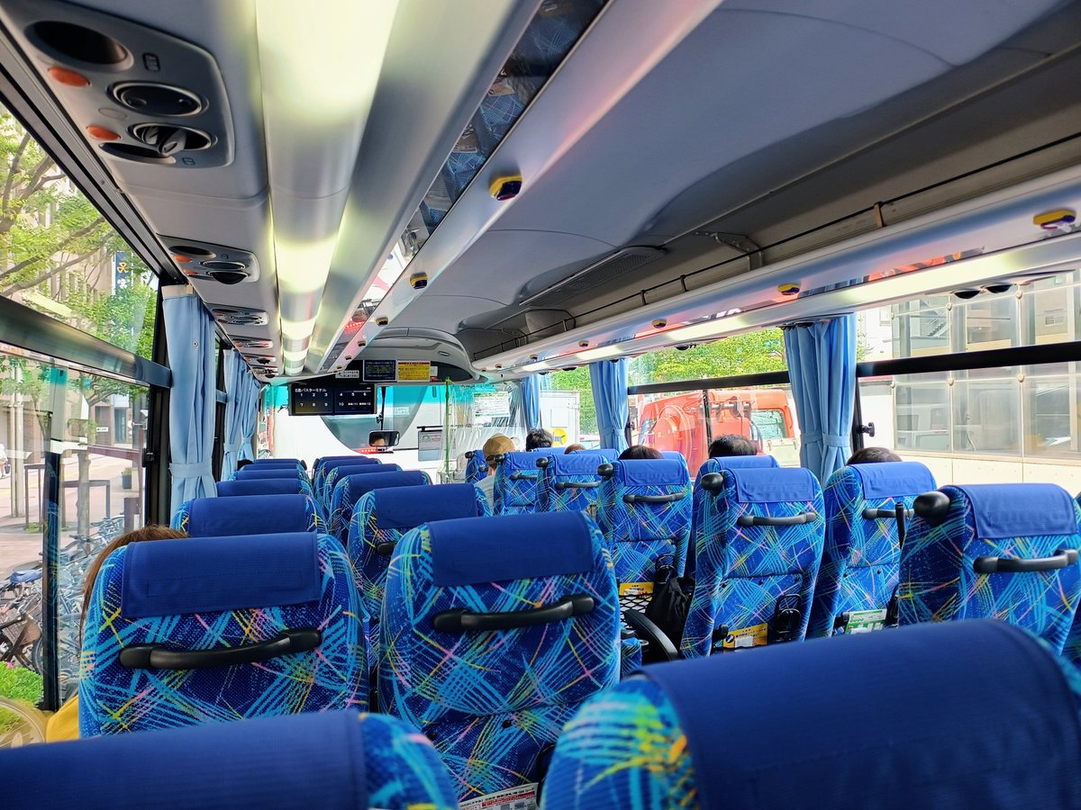 hanebus12's tweet photo. 2026年7月18日
昭和バス
いまり号
福岡空港13時33分発
伊万里行

福岡　200　か　5105
0417

とても丁寧で親切な乗務員さんでした。
昨年ツアーでお邪魔させていただいたときも昭和バスさんの営業所が一番印象がよかった。

#昭和バス
#昭和自動車 https://t.co/WZ1GB9aqJ9