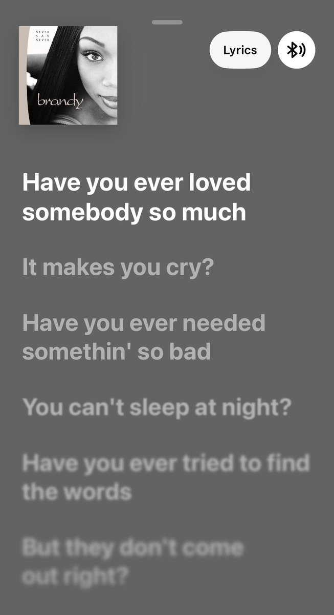 TeohMiss's tweet photo. Rainy day tune 🎧 https://t.co/dOcQ890n0J