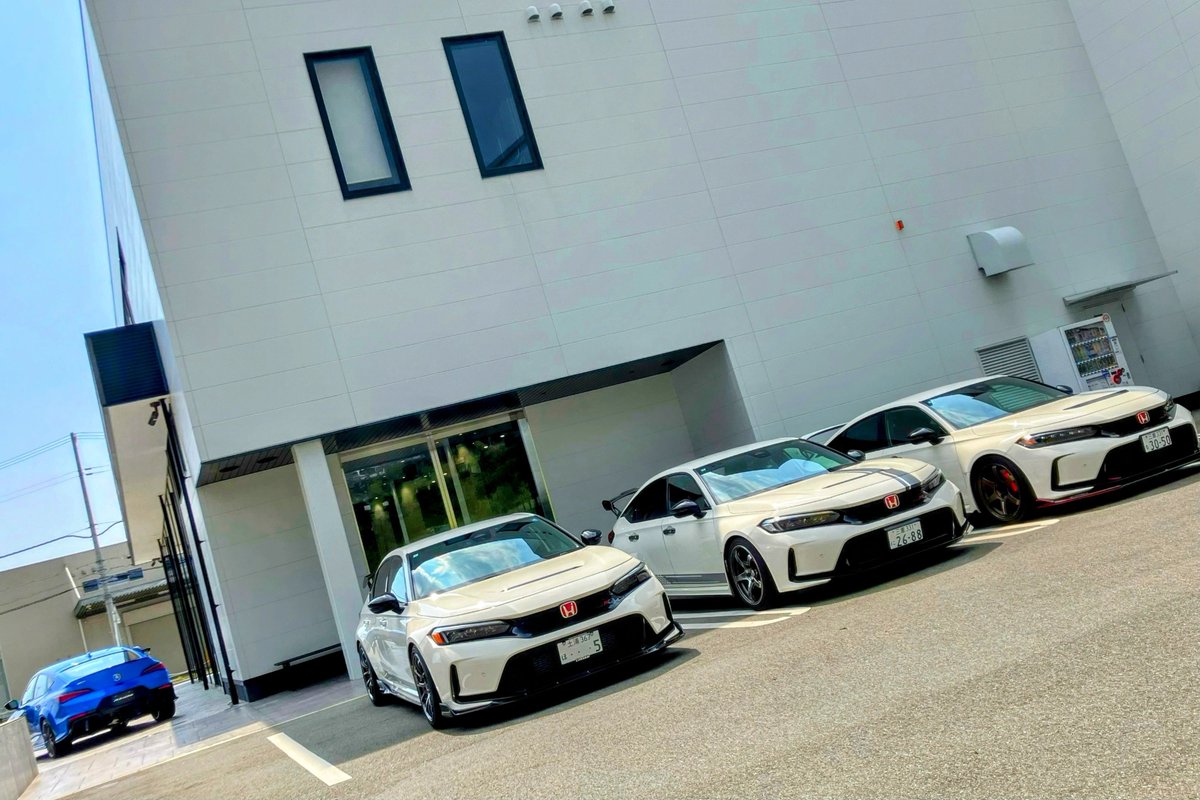 rate_fl5's tweet photo. COXボディダンパーをインストール後、芦有まで走った感想！

電サス設定スポーツモードでは、角が取れたような、シルキーな乗り味で、突き上げがマイルド。
J'Sマフラーの車内こもり音も軽減されて、長距離運転も疲れなさそうです！
@js_umehara ありがとうございました！
#JSRACING https://t.co/MashC1USU5
