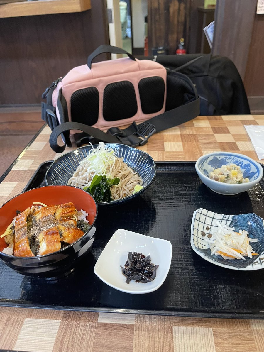 usagichan802's tweet photo. 利賀のお蕎麦、美味しい。1,300円。
暑いのにバイク乗ってる自分へのご褒美。
＃バイク女子　＃利賀　＃蕎麦　＃ワインディング https://t.co/1toCuaKsXT